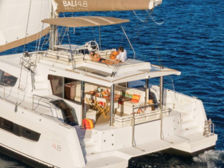 Louez un 15 BALI 4.6 TEN à Ajaccio