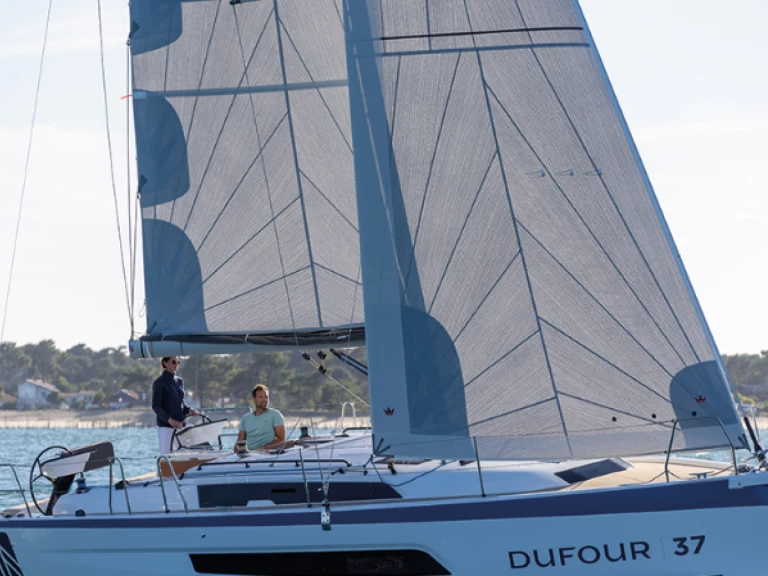 Location bateau Golfe-Juan pas cher DUFOUR 37 FLAVOURS OF THE SEA