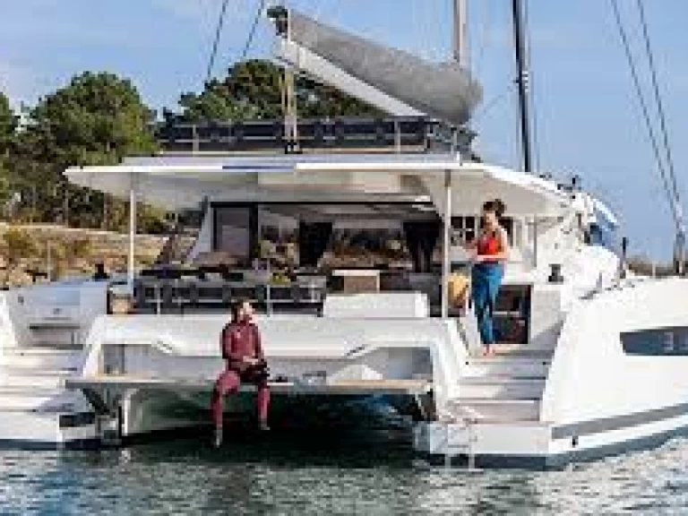 Location Catamaran Fountaine Pajot avec permis