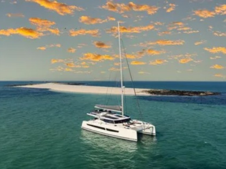 Fountaine Pajot Aura 51 a louer à Le Marin