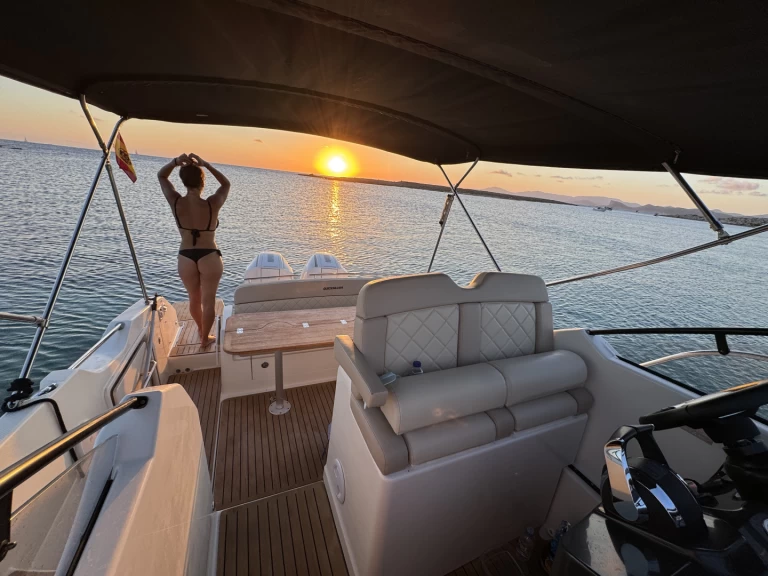 Location bateau Ibiza (Ville) pas cher Activ 875 Sundeck