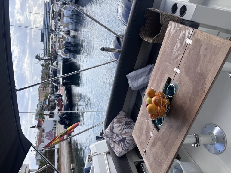 Location Bateau à moteur Jeanneau avec permis