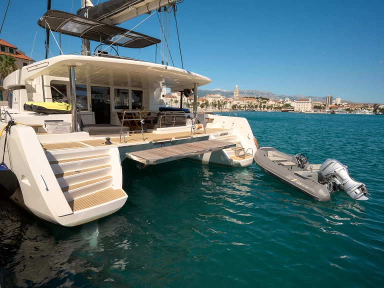 Louer Catamaran avec ou sans skipper Bénéteau à Bonifacio