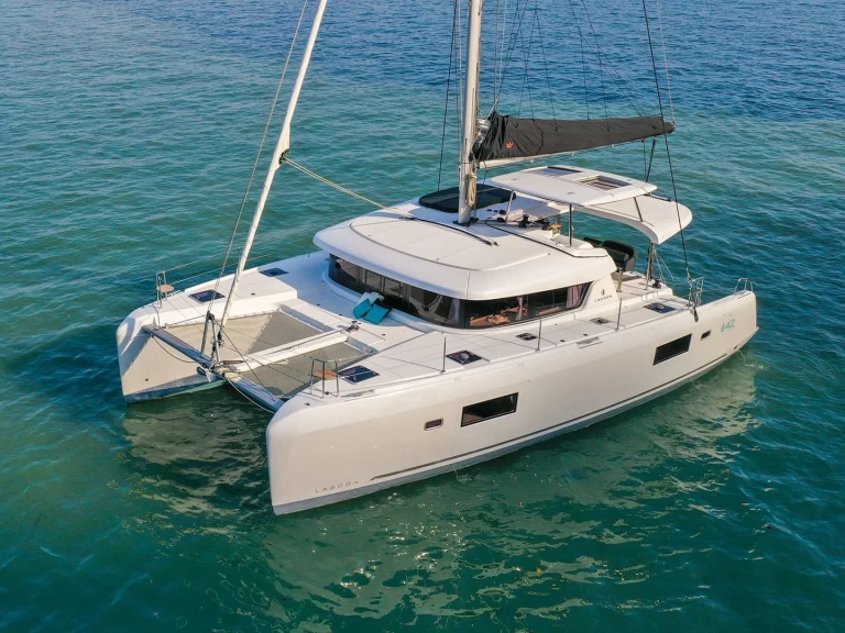 Location Catamaran à Bonifacio - Lagoon Lagoon 42
