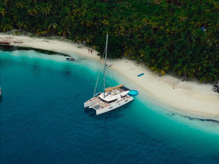 Location Catamaran Fountaine Pajot avec permis