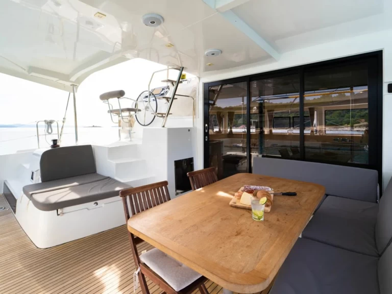 Louer Catamaran avec ou sans skipper Lagoon à Pula