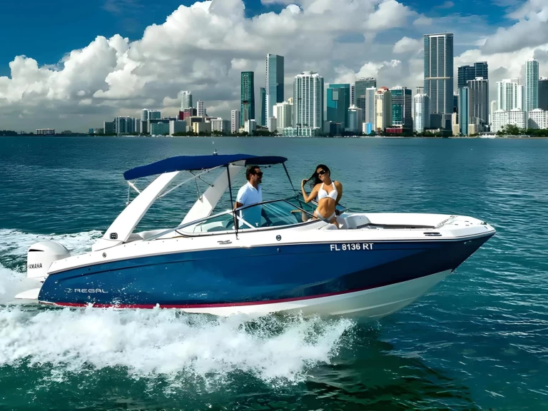Bateau à moteur à louer à Miami Beach au meilleur prix