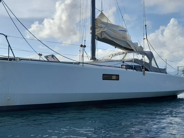 Location bateau Pogo Structures Pogo 30 à Port de Fort-de-France sur Samboat