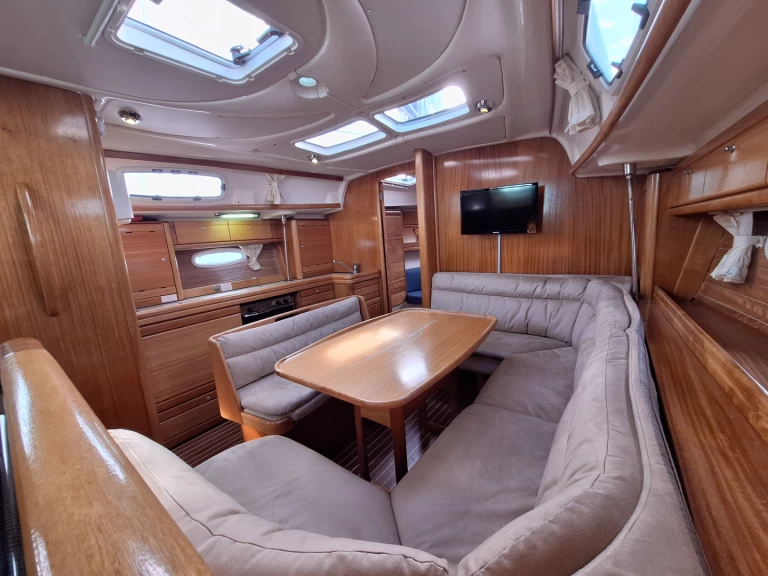 Location bateau Bavaria Bavaria 39 Cruiser à Hjellestad sur Samboat