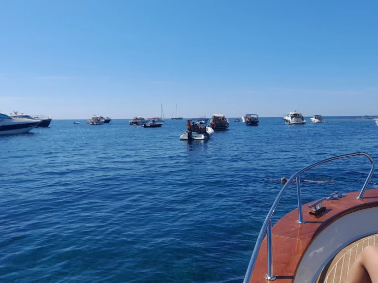 Louez un fratelli mileo Gozzo Campano Sport Cruiser  à Salerne