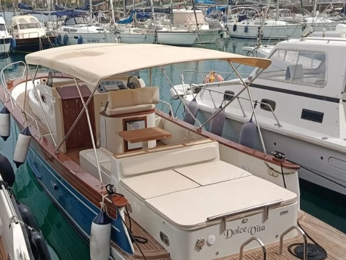 Location à Salerne - fratelli mileo Gozzo Campano Sport Cruiser  sur SamBoat