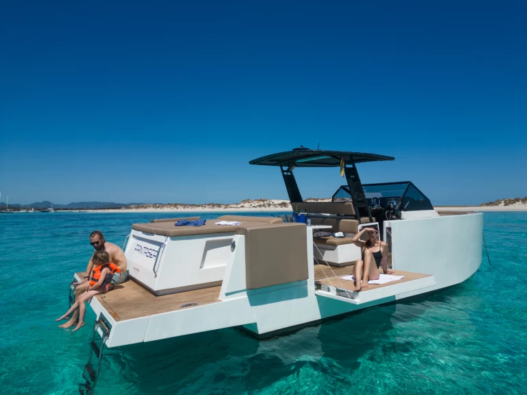 Location Bateau à moteur à Sant Antoni de Portmany - De Antonio  D33