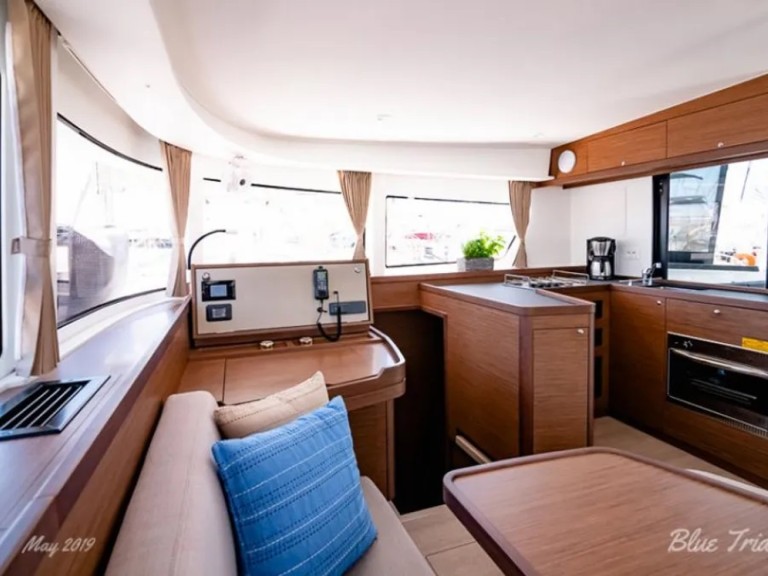 Location Catamaran à Toúrlos - Lagoon Lagoon 42