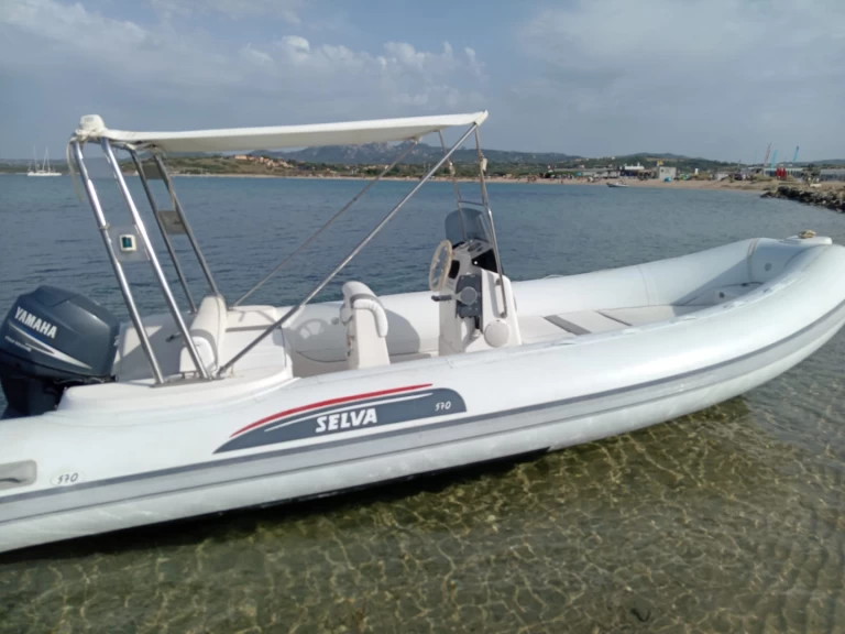 Location Semi-rigide à Palau - Predator 585 Comfort