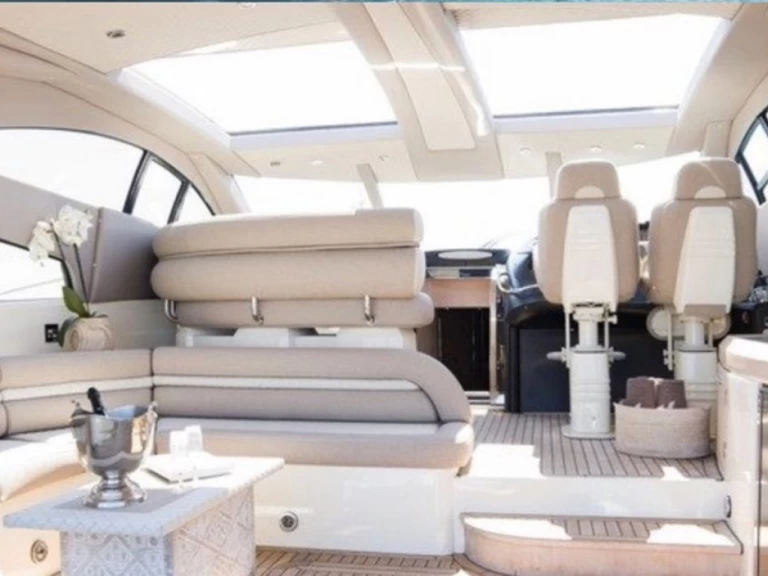 Location bateau Sunseeker Predator 75 à Port d'Andratx sur Samboat