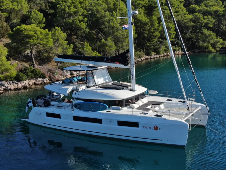 Catamaran à louer à Trogir au meilleur prix