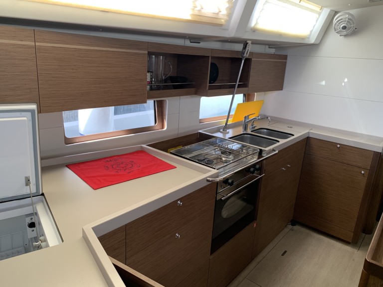 Location bateau Nidri pas cher Oceanis 46.1