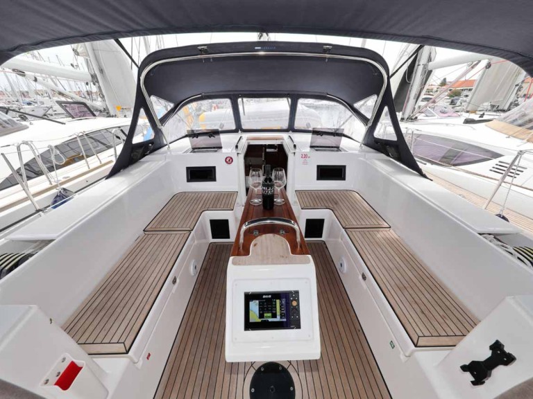 Location bateau Murter-Kornati pas cher Bavaria C45 Holiday