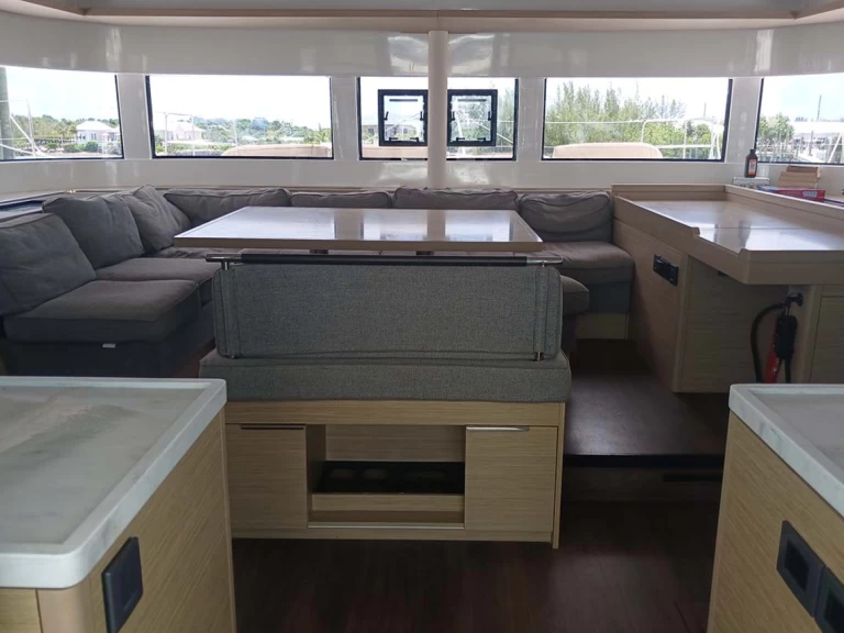 Location bateau Marsh Harbour pas cher Lagoon 51