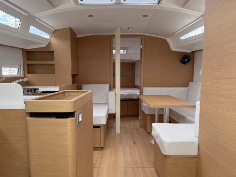 Location bateau Jeanneau Sun Odyssey 410 à Rogoznica sur Samboat