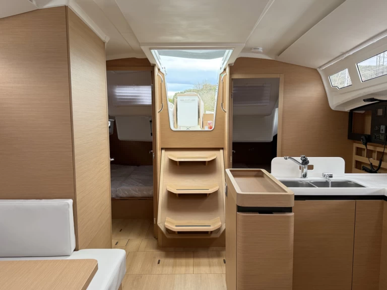 Louer Voilier avec ou sans skipper Jeanneau à Rogoznica