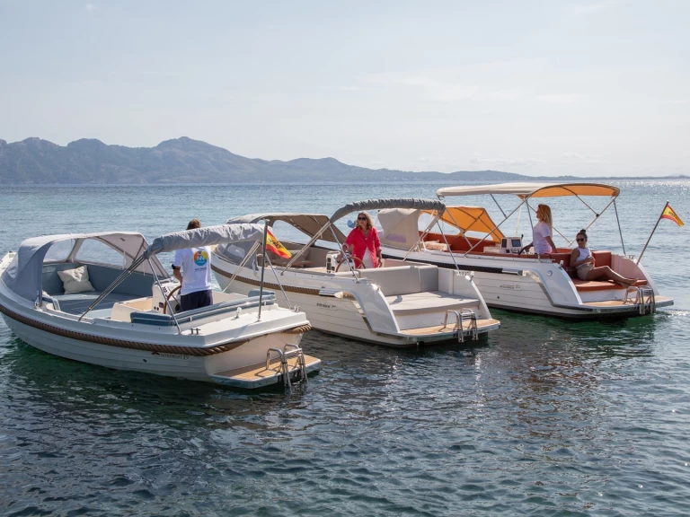 Location Bateau à moteur Interboat avec permis