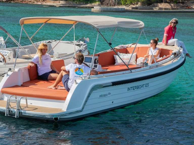 Interboat Intender 820 a louer à Port de Pollença