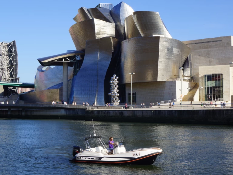 Zar 57 Well Deck a louer à Port de Pollença