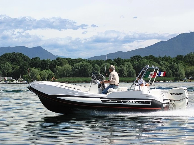 Semi-rigide à louer à Port de Pollença au meilleur prix