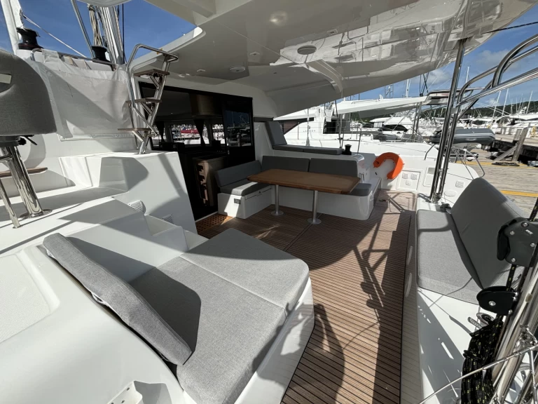 Location bateau Lagoon Lagoon 42 à Playa Sardinera sur Samboat