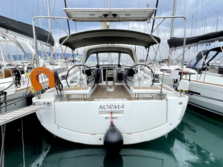 Location à Álimos - Bénéteau Oceanis 41.1 sur SamBoat