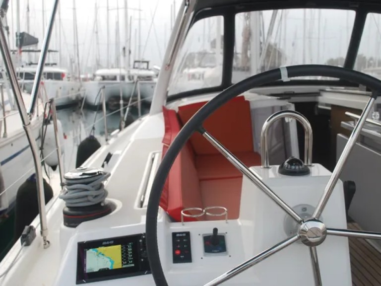Bénéteau Oceanis 41.1 a louer à Nidri