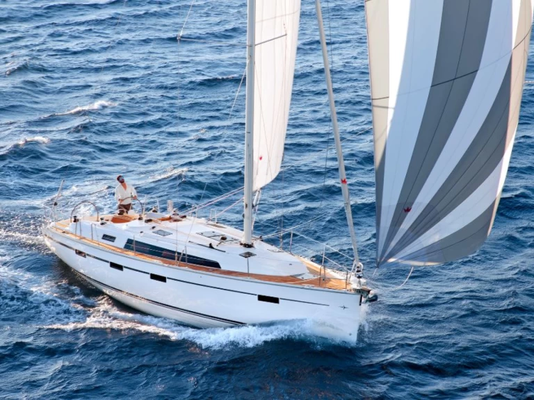 Louez un Bavaria Cruiser 41 à Álimos