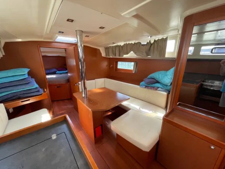 Location bateau Nidri pas cher Oceanis 41.1