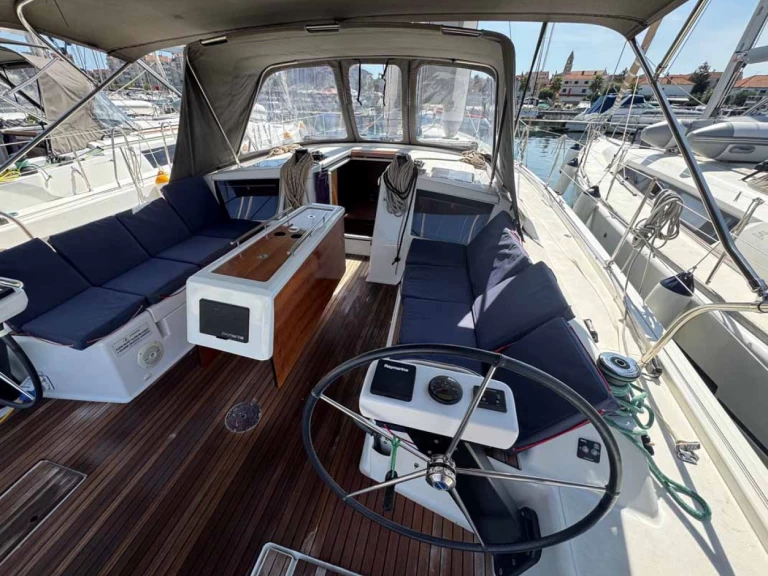 Louez un Dufour Dufour 430 à Split