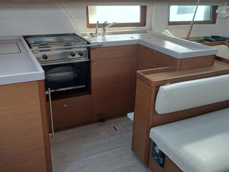 Location bateau Bénéteau Oceanis 51.1 à Lefkáda sur Samboat