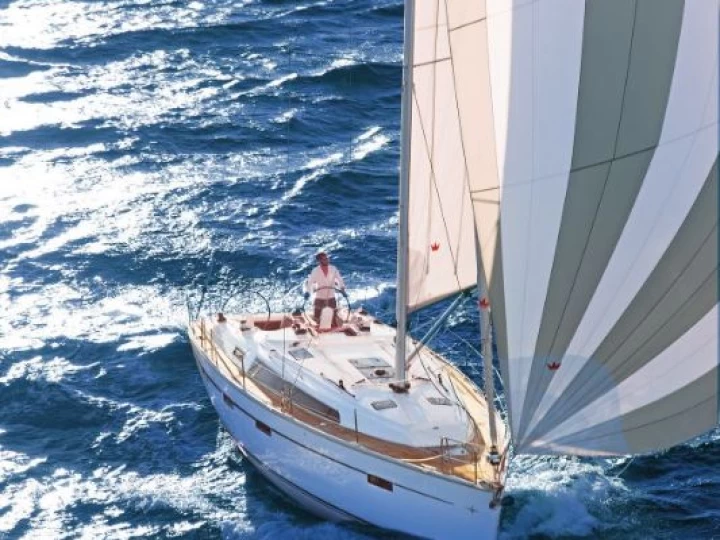 Louez un Bavaria Cruiser 41 à Álimos