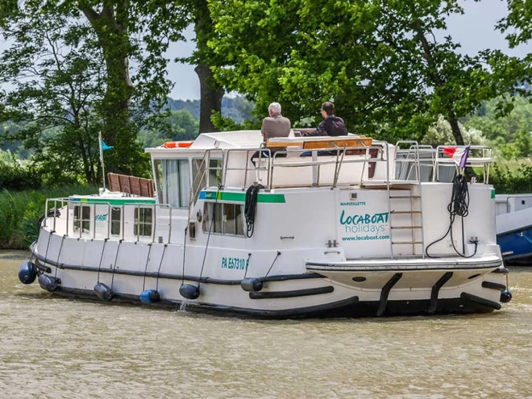 Bateau à moteur à louer à Saintes au meilleur prix