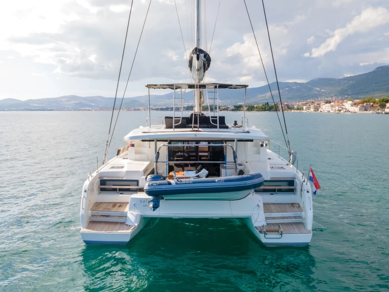 Louer Catamaran avec ou sans skipper Lagoon à Kaštela