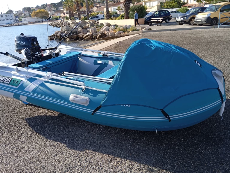 Bateau à moteur à louer à France au meilleur prix