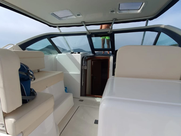 Louer Bateau à moteur avec ou sans skipper Tiara à Piano di Sorrento