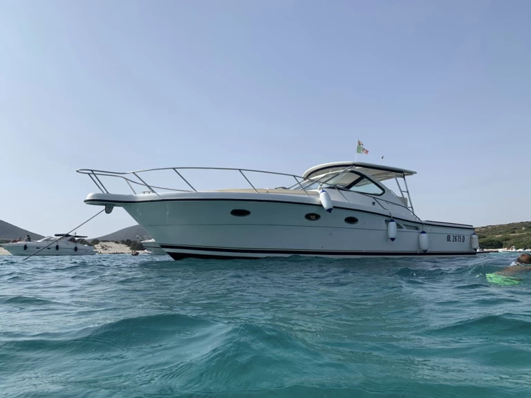 Bateau à moteur à louer à Piano di Sorrento au meilleur prix