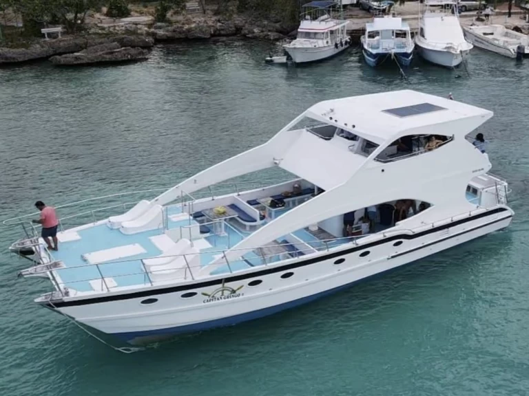 Location Catamaran Custom Made avec permis