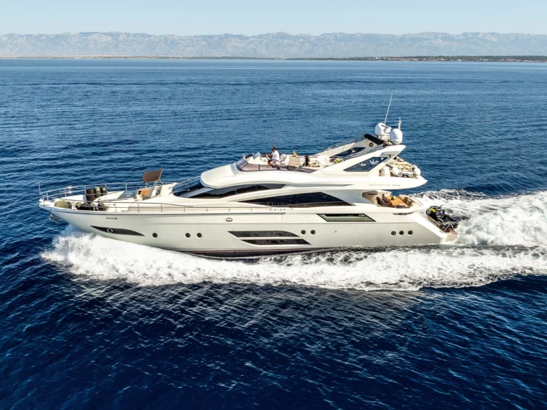 Dominator-Shipyard Dominator 780S Deluxe a louer à Sukošan