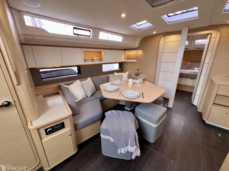 Location bateau Álimos pas cher Dufour 44