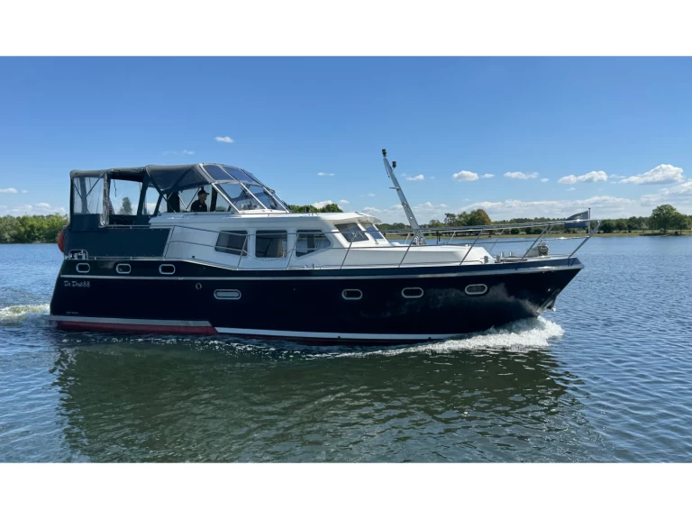 Location Bateau à moteur De Drait avec permis