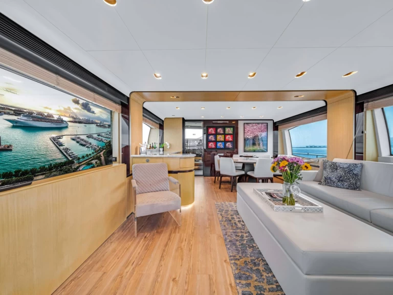 Location bateau Miami pas cher Azimut 84 Sky 