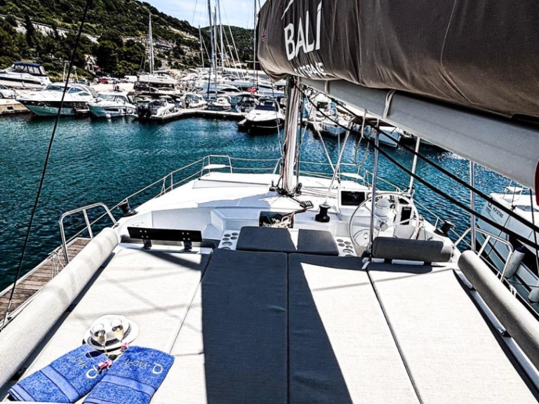 Catamaran à louer à Primošten au meilleur prix