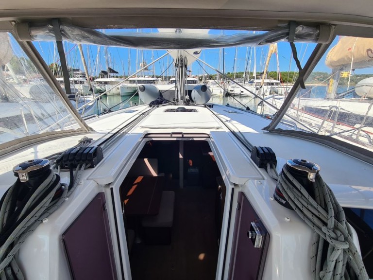 Bénéteau Oceanis 40.1 a louer à Kos