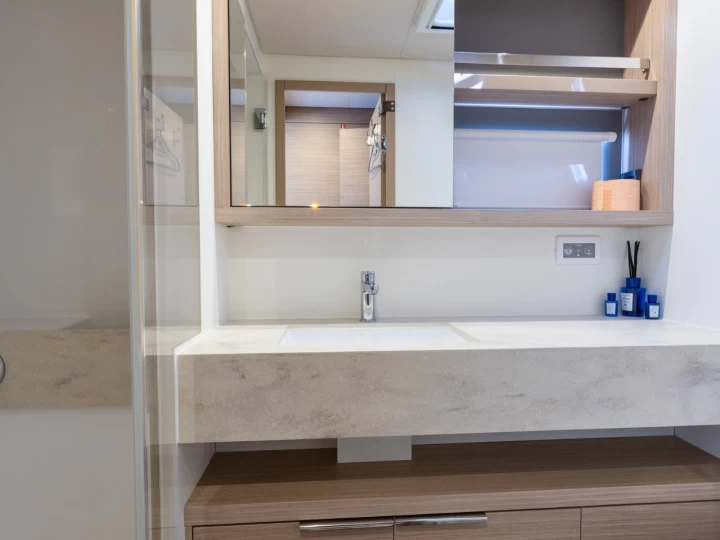 Louez un Lagoon Lagoon 55 (2026) à Split